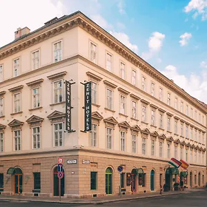 Hotel Zenit Palace, Budapeste